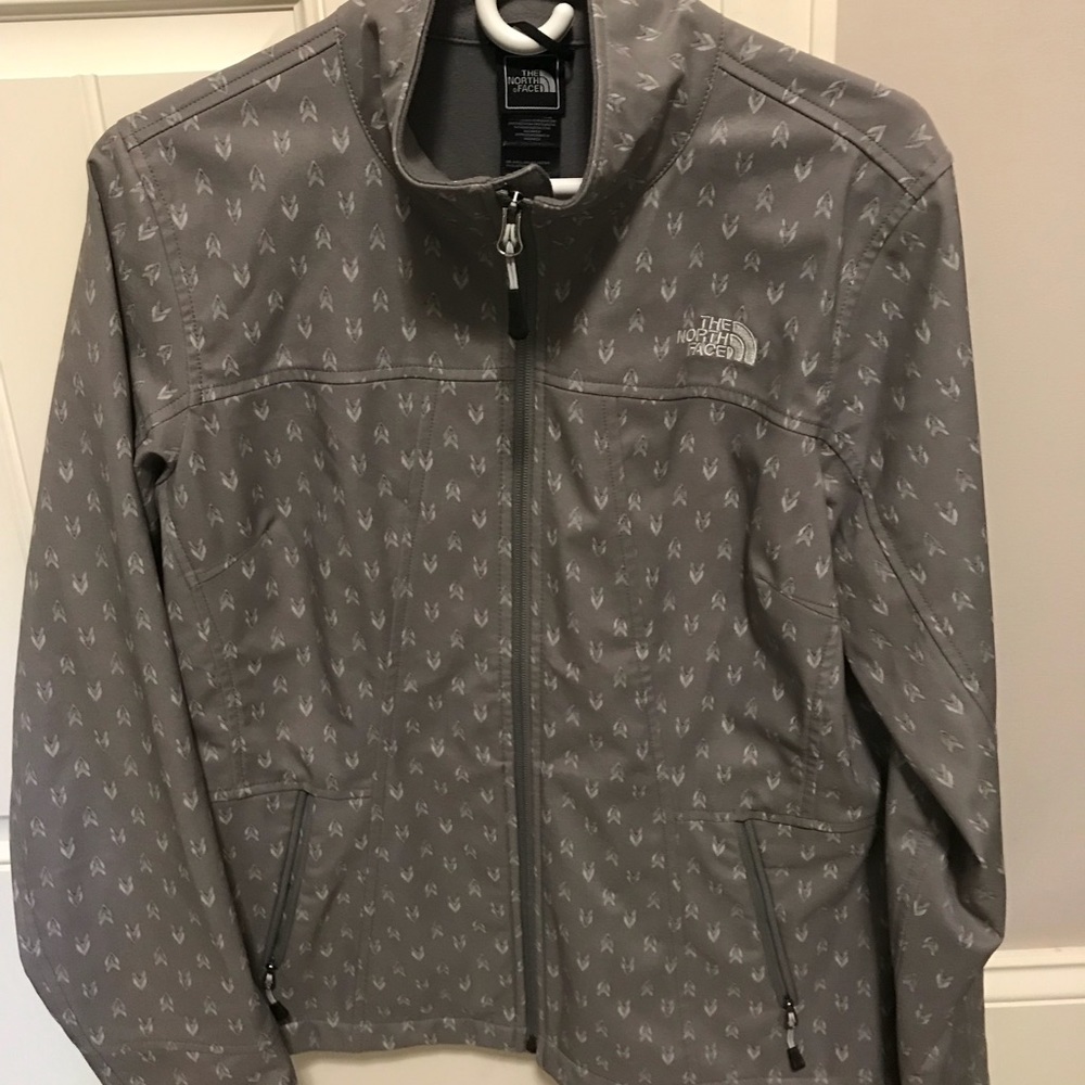 Women’s North Face jacket! Like new!